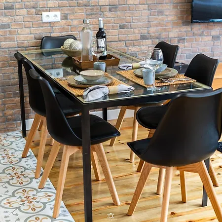 Merc Downtown's Place Porto