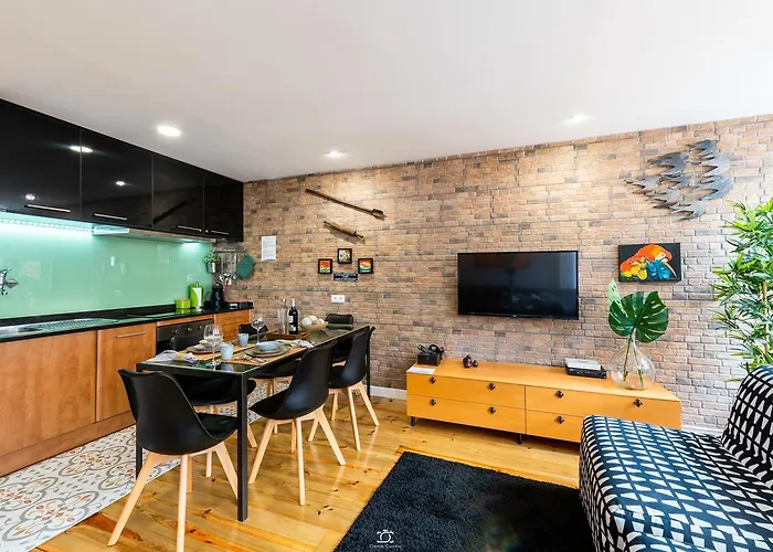 Merc Downtown's Place Apartment