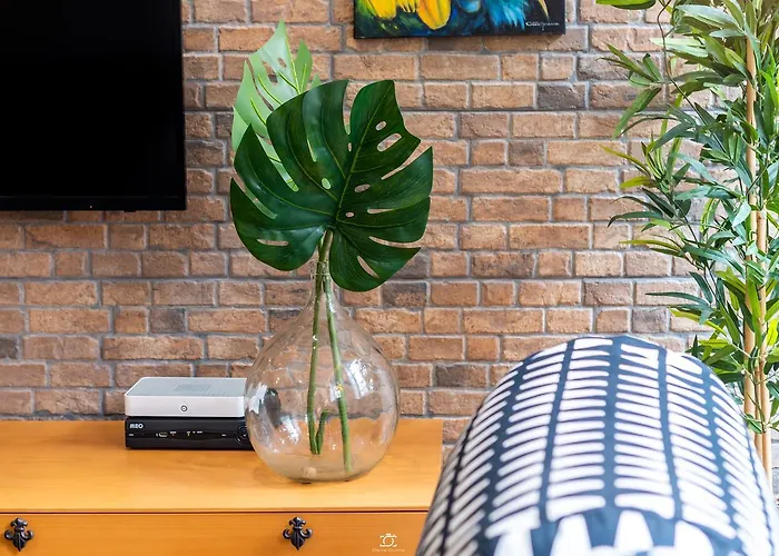 Merc Downtown's Place Διαμέρισμα